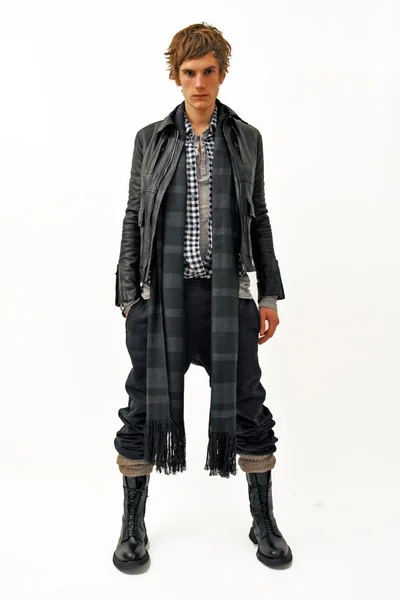 Look 12